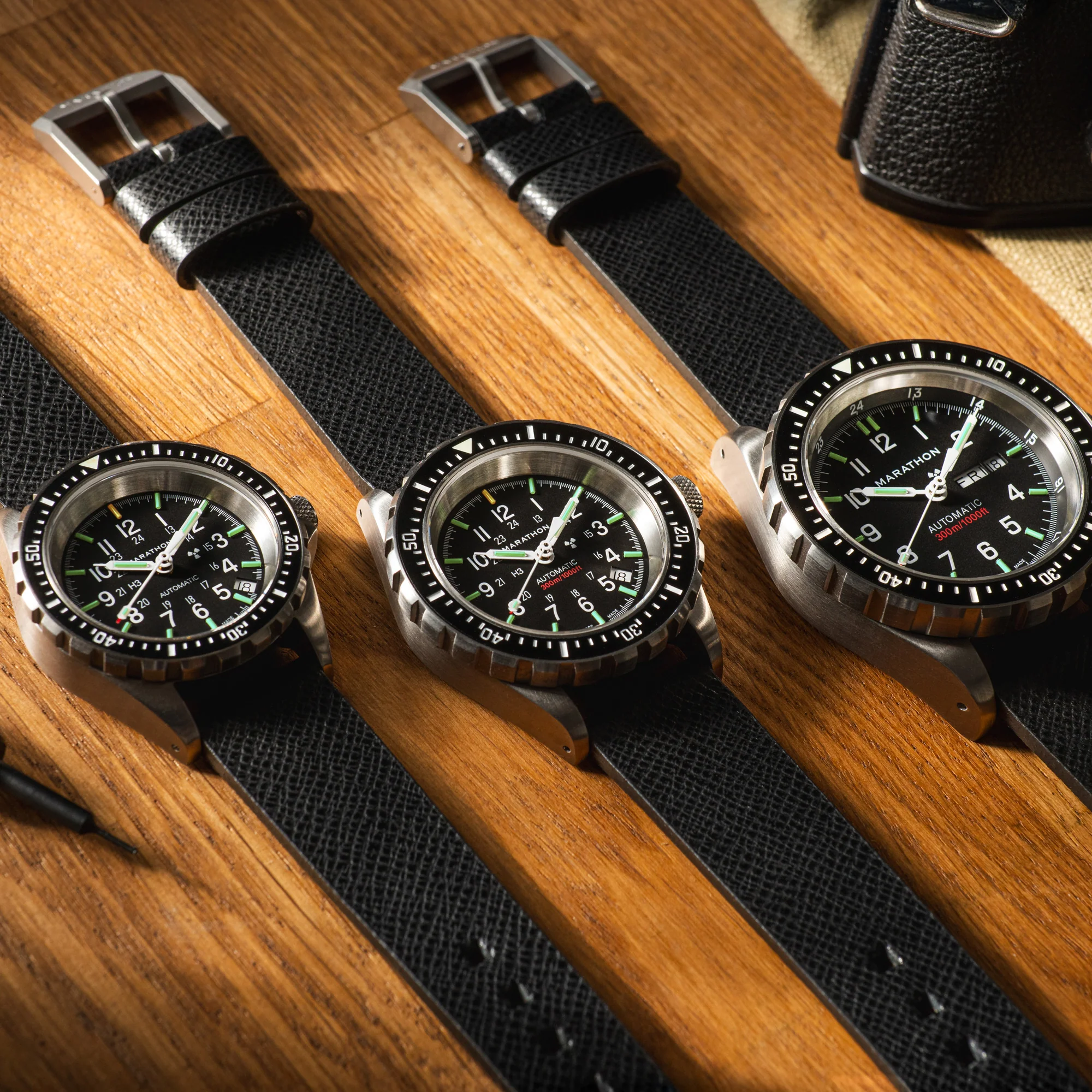 22mm 2-Piece Leather Strap, Black with Brushed Steel Hardware - Image 7