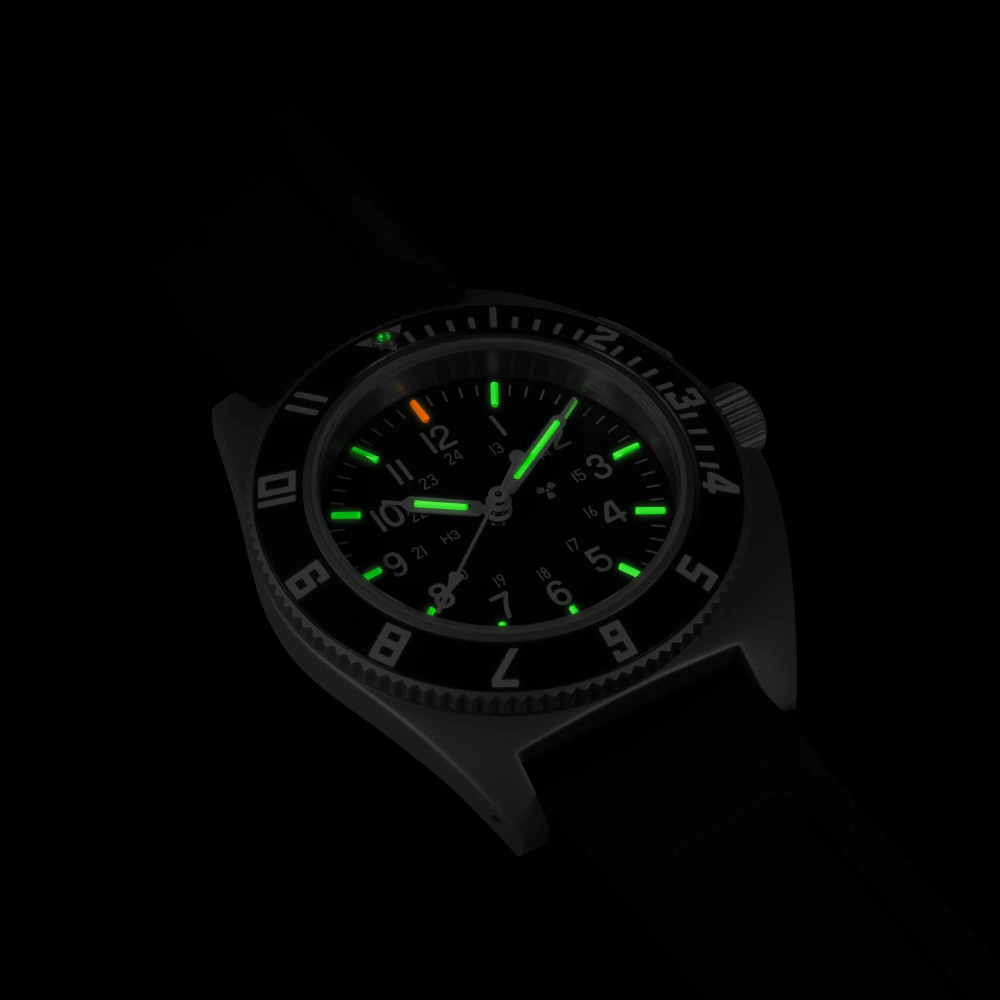 41mm Steel Navigator (SSNAV) on Black 3-Piece Rubber Strap Kit - Image 7
