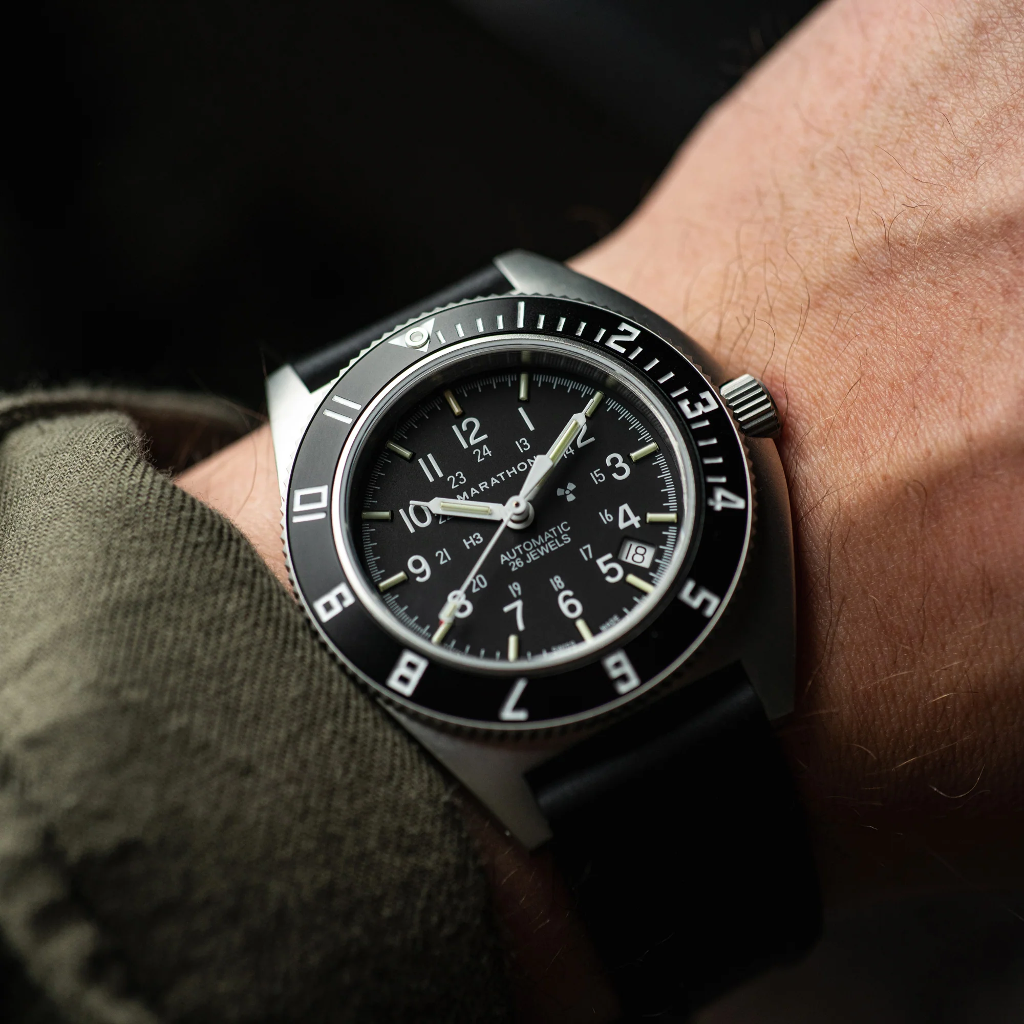41mm Steel Navigator w/ Date Automatic (SSNAV-D AUTO) on Black 3-Piece Rubber Strap Kit - Image 6