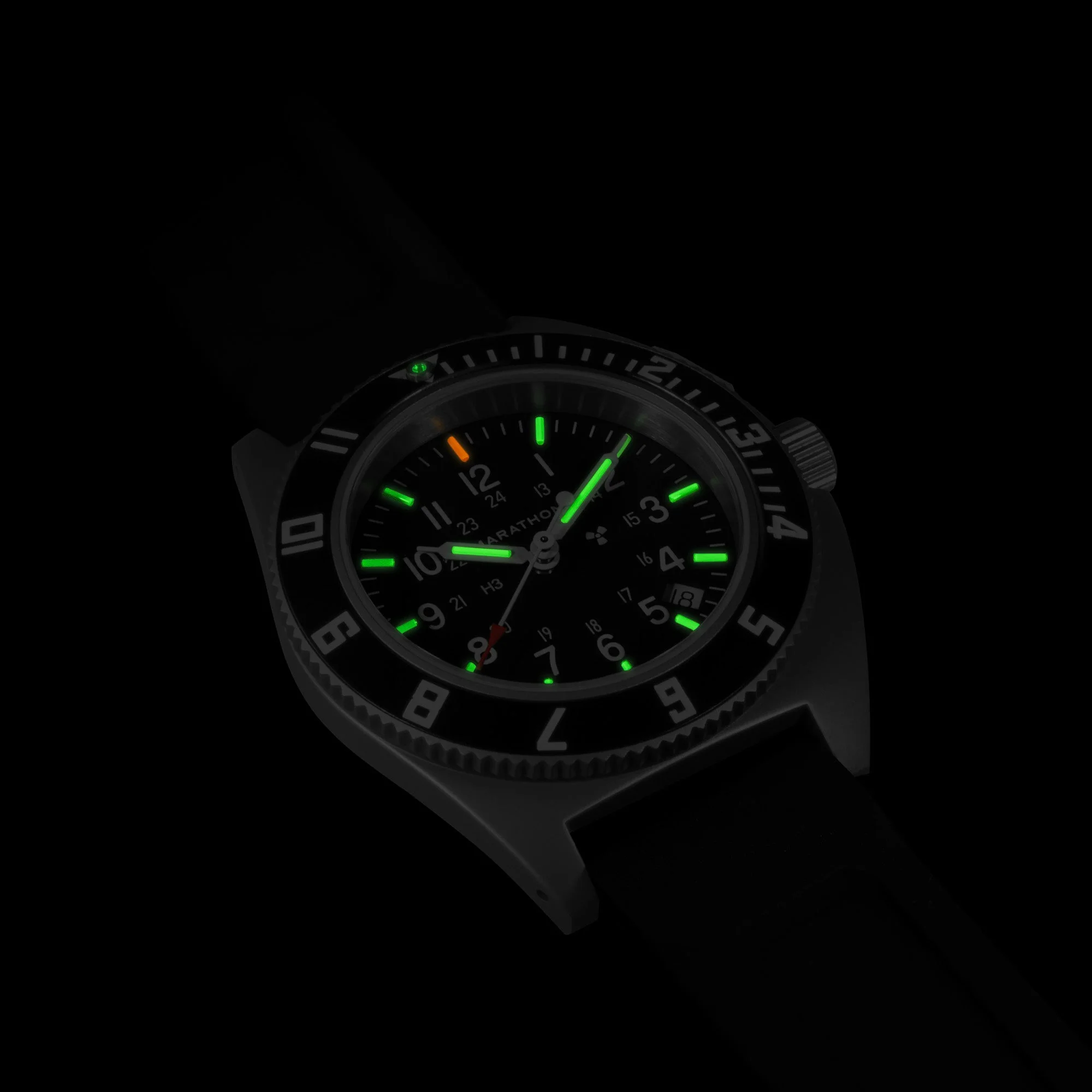 41mm Steel Navigator w/Date (SSNAV-D) on Black 3-Piece Rubber Strap Kit - Image 7
