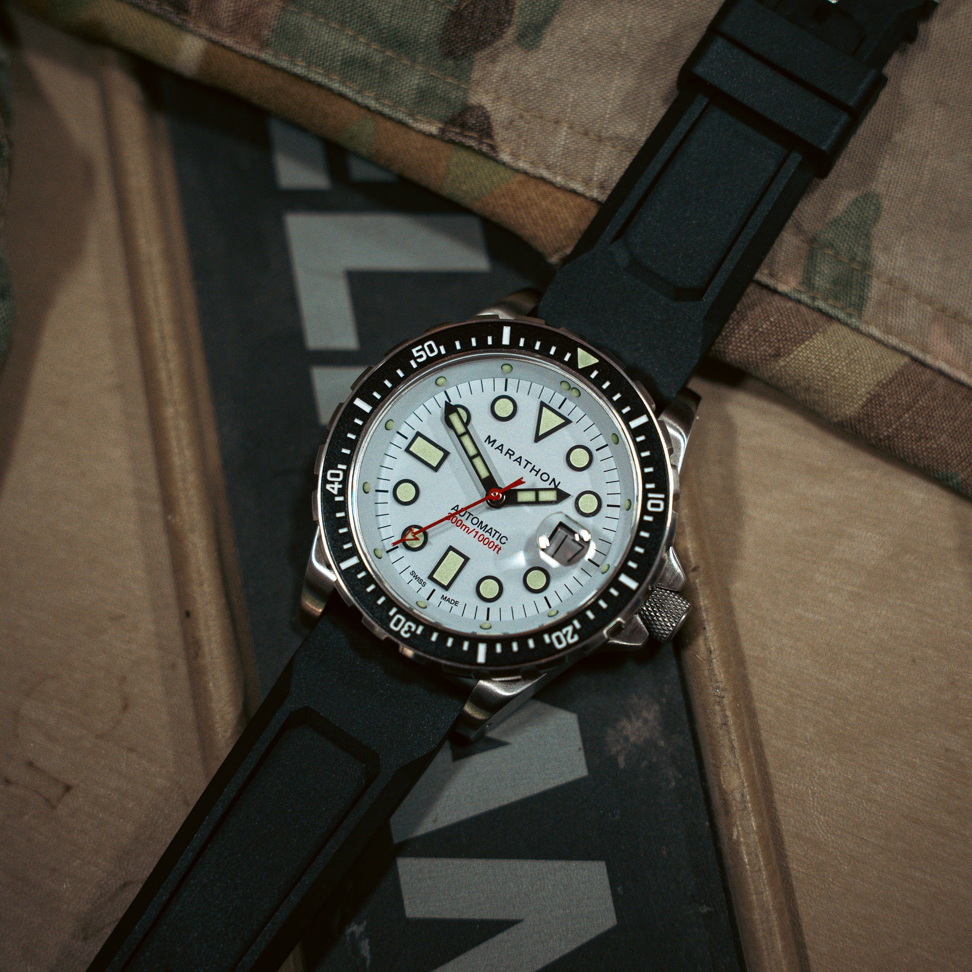 46mm Arctic Original SAR w/ Date on 3-Piece Rubber Strap Kit (OSAR-D) - Image 5