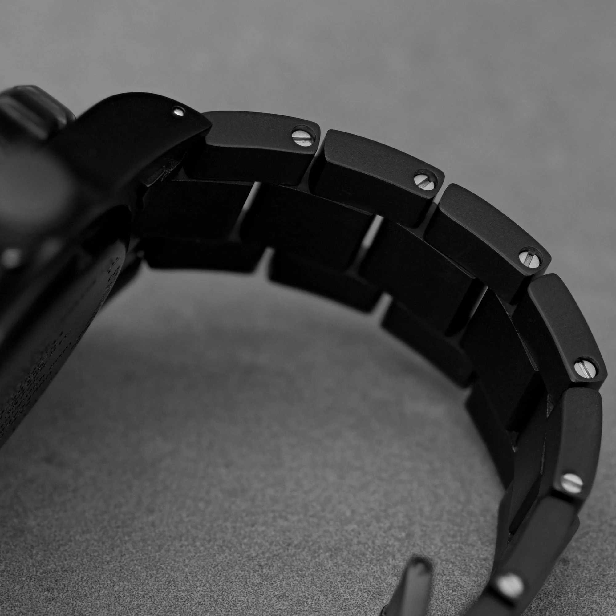 41mm Anthracite Large Diver's Automatic (GSAR) with Stainless Steel Bracelet - Image 12