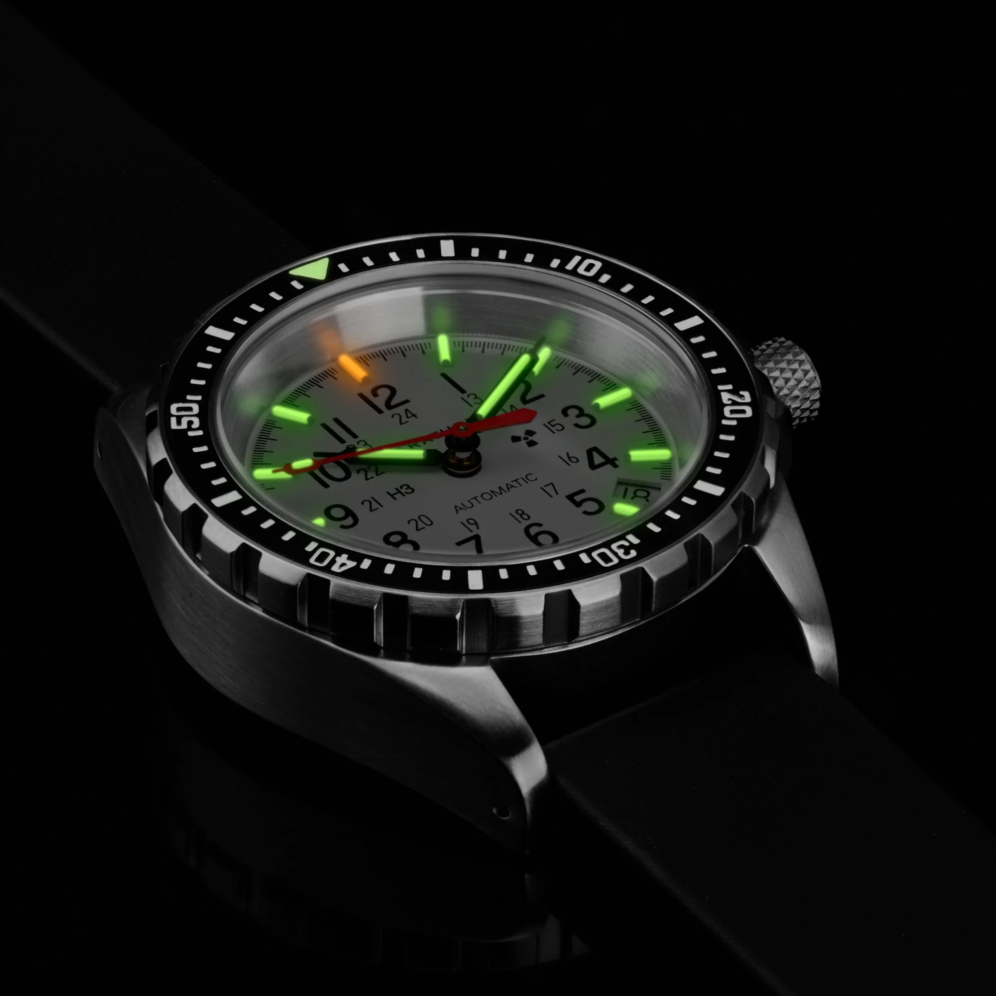 36mm Arctic Edition Medium Diver's Automatic (MSAR Auto) with Stainless Steel Bracelet - - Image 5