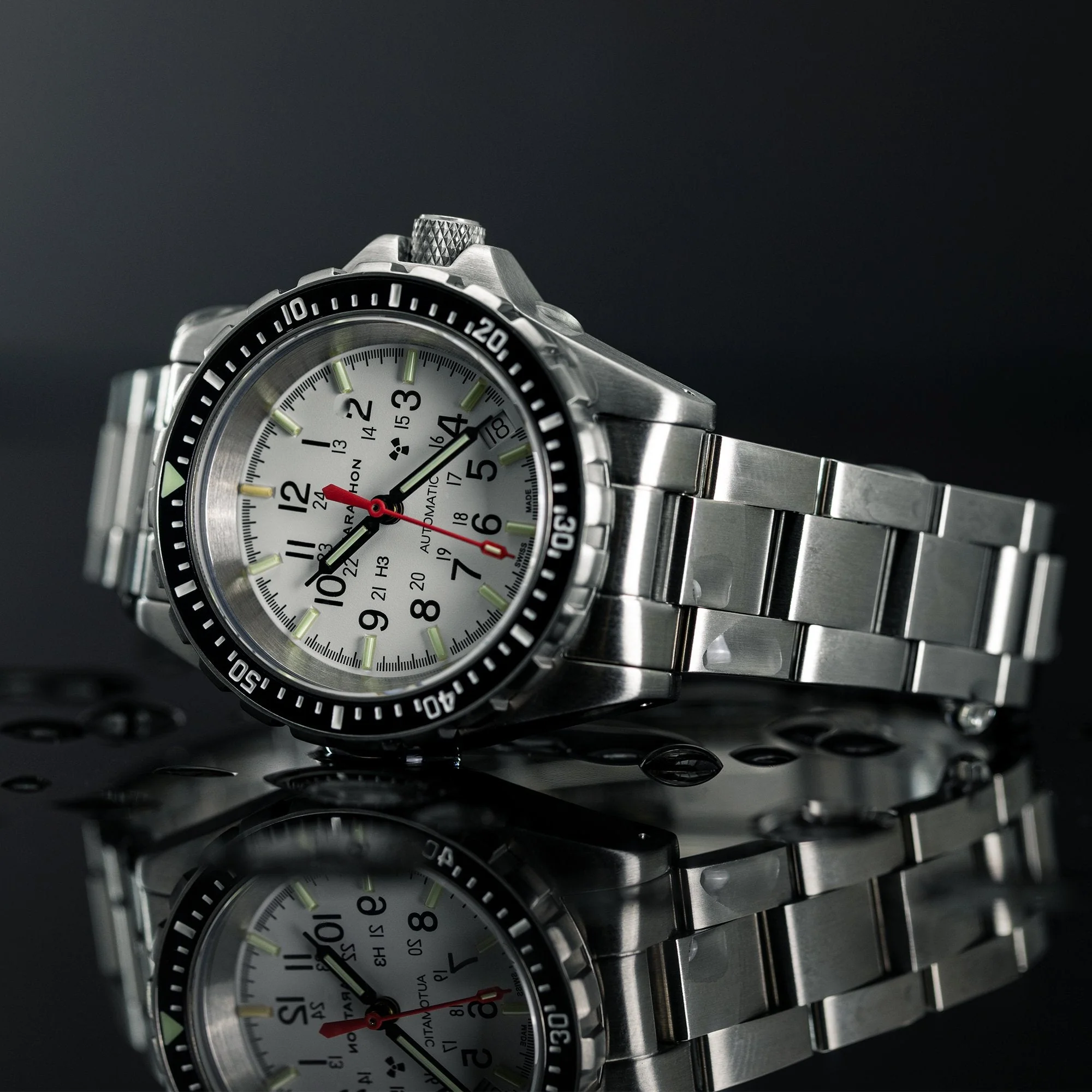 36mm Arctic Edition Medium Diver's Automatic (MSAR Auto) with Stainless Steel Bracelet - - Image 7