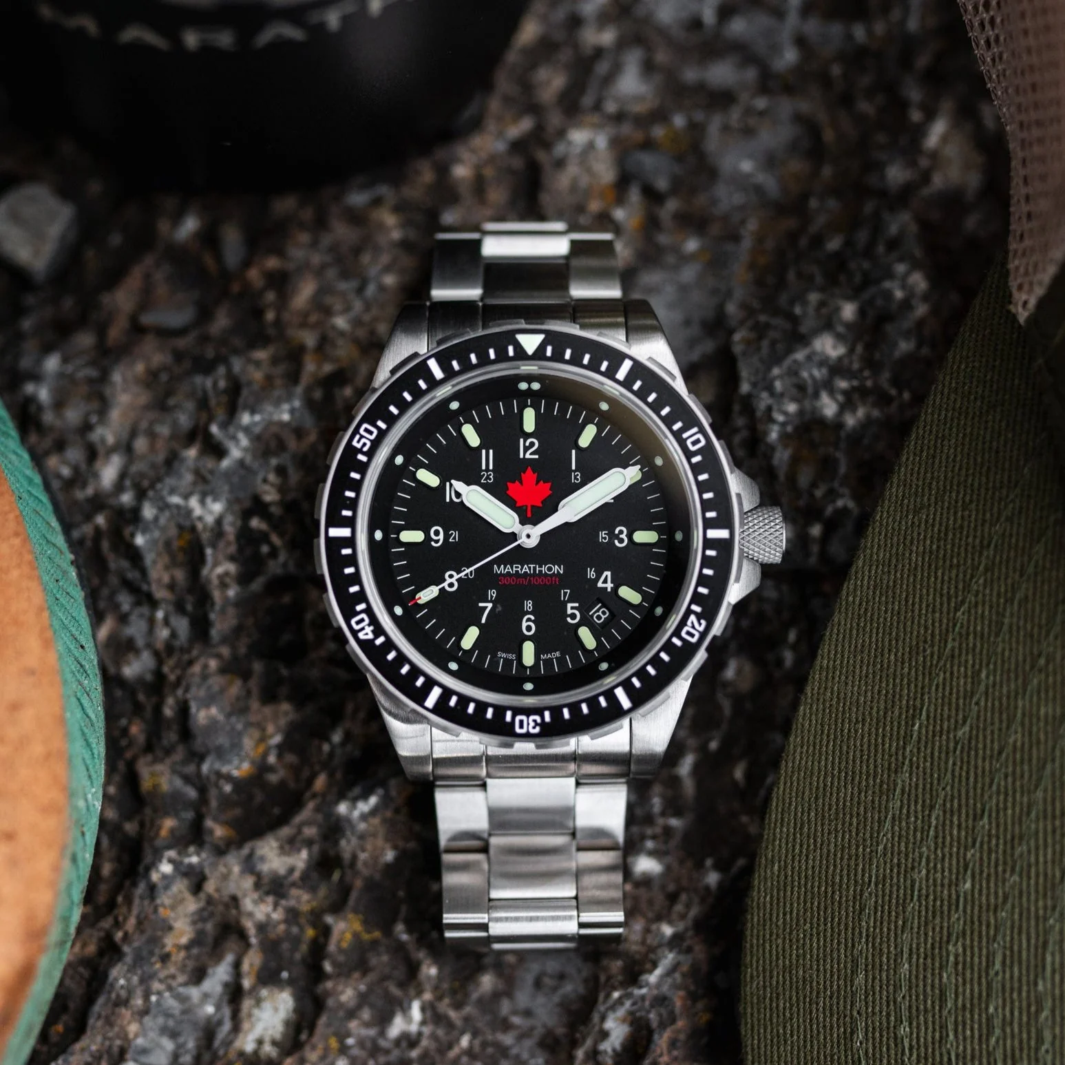 46mm Red Maple Jumbo Diver's Quartz (JSAR) with Stainless Steel Bracelet - Image 30
